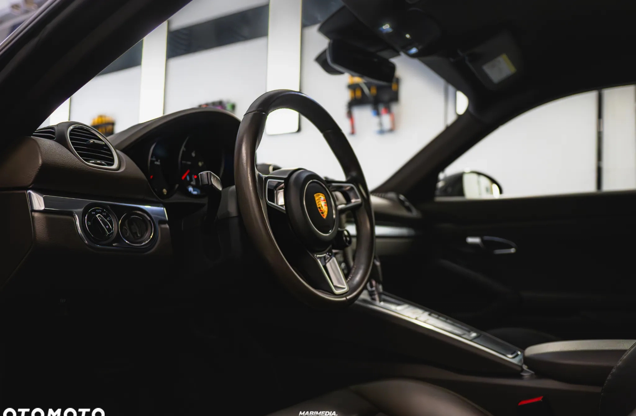 Porsche 718 Cayman cena 250000 przebieg: 34000, rok produkcji 2018 z Lipno małe 529